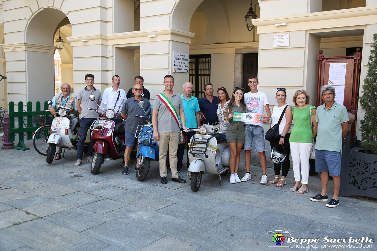 VBS_0677 - Incontro con il Vespista Sandamianese Samuele Iannello.jpg